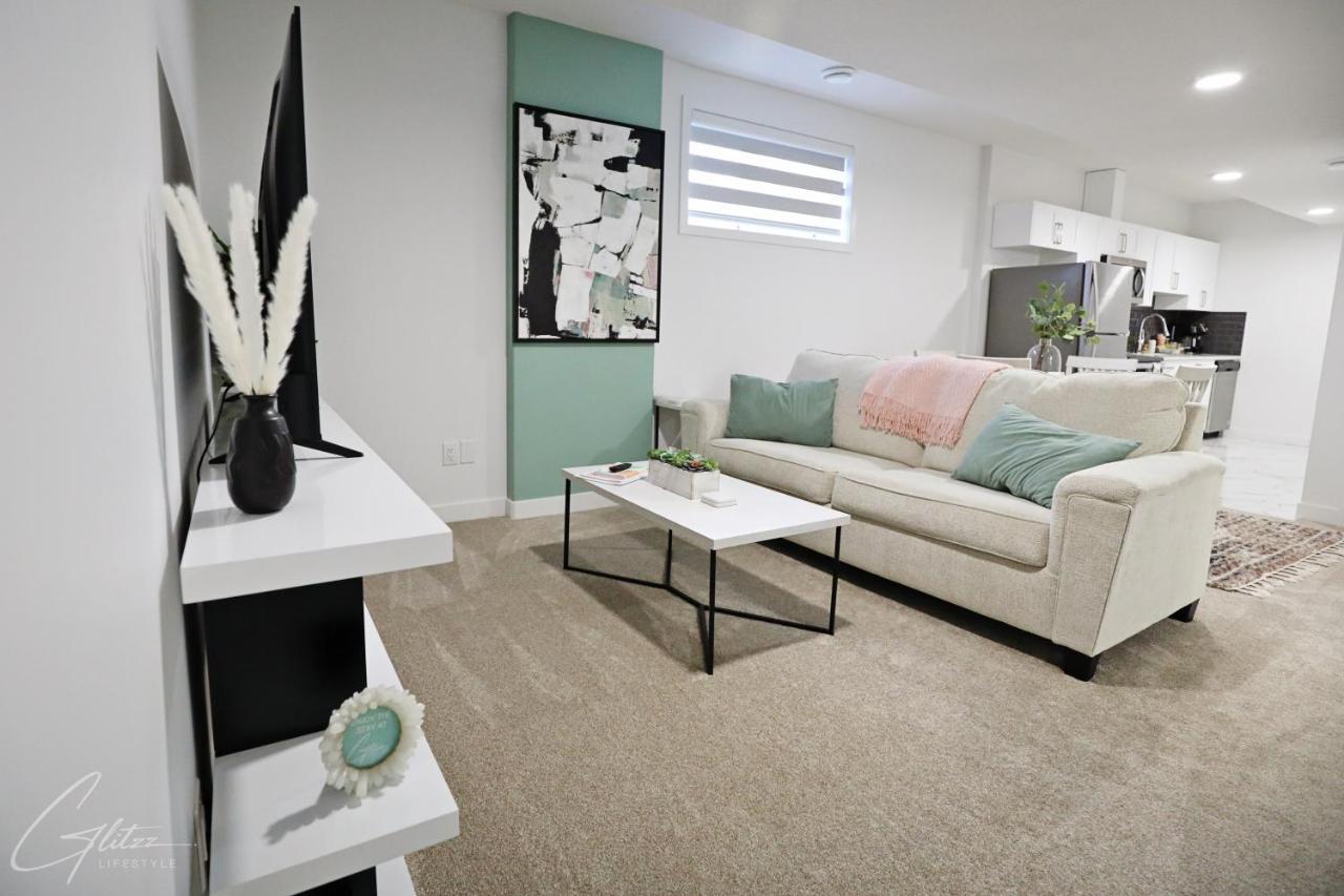 King Bed,Disney,Long Stays,Garage,Airport Edmonton Ngoại thất bức ảnh