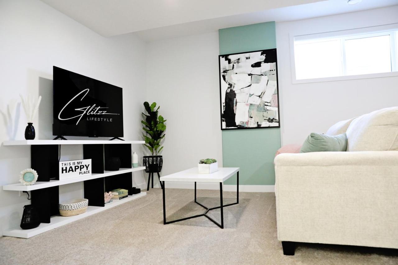 King Bed,Disney,Long Stays,Garage,Airport Edmonton Ngoại thất bức ảnh